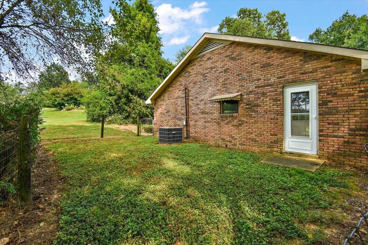 Property Photo:  264 Puncheon Camp Rd  TN 37020 