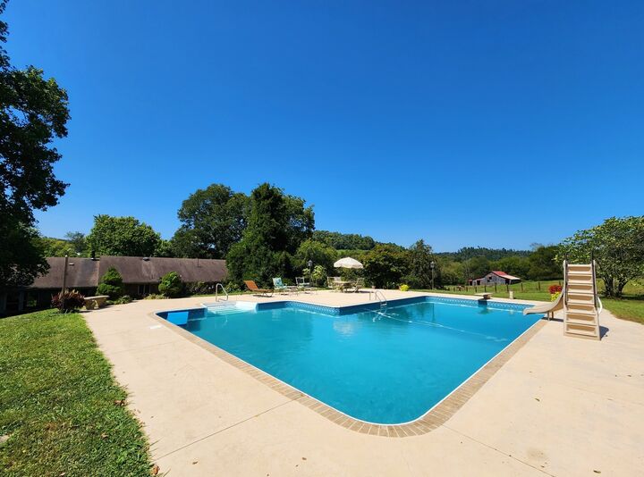 Property Photo:  264 Puncheon Camp Rd  TN 37020 