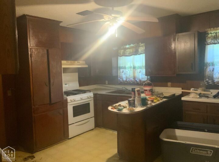 Property Photo:  214 E Baldwin  AR 72390