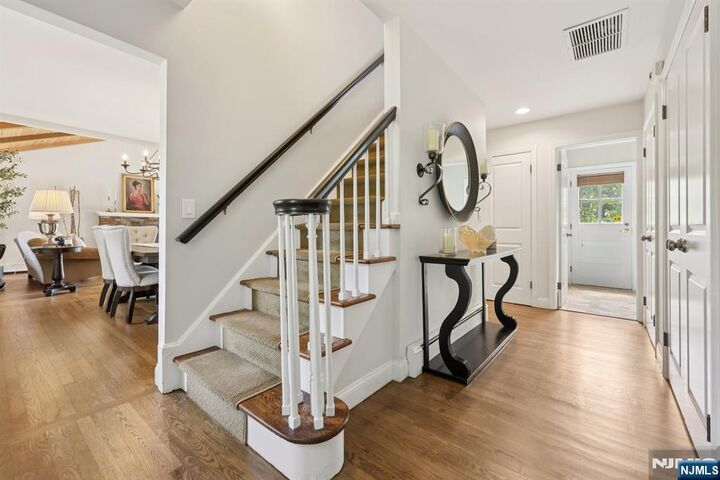 Property Photo:  268 Iris Court  NJ 07652 