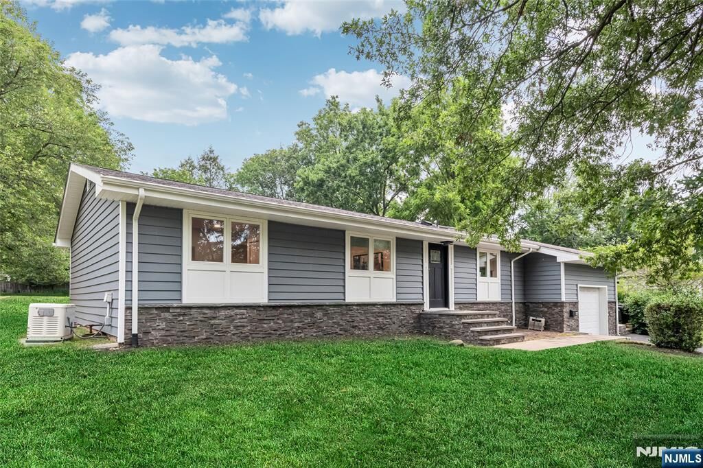 Property Photo:  137 Elmwood Place  NJ 07481 