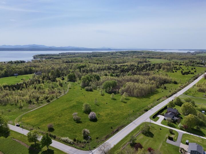 289 East Shore North  Grand Isle VT 05458 photo