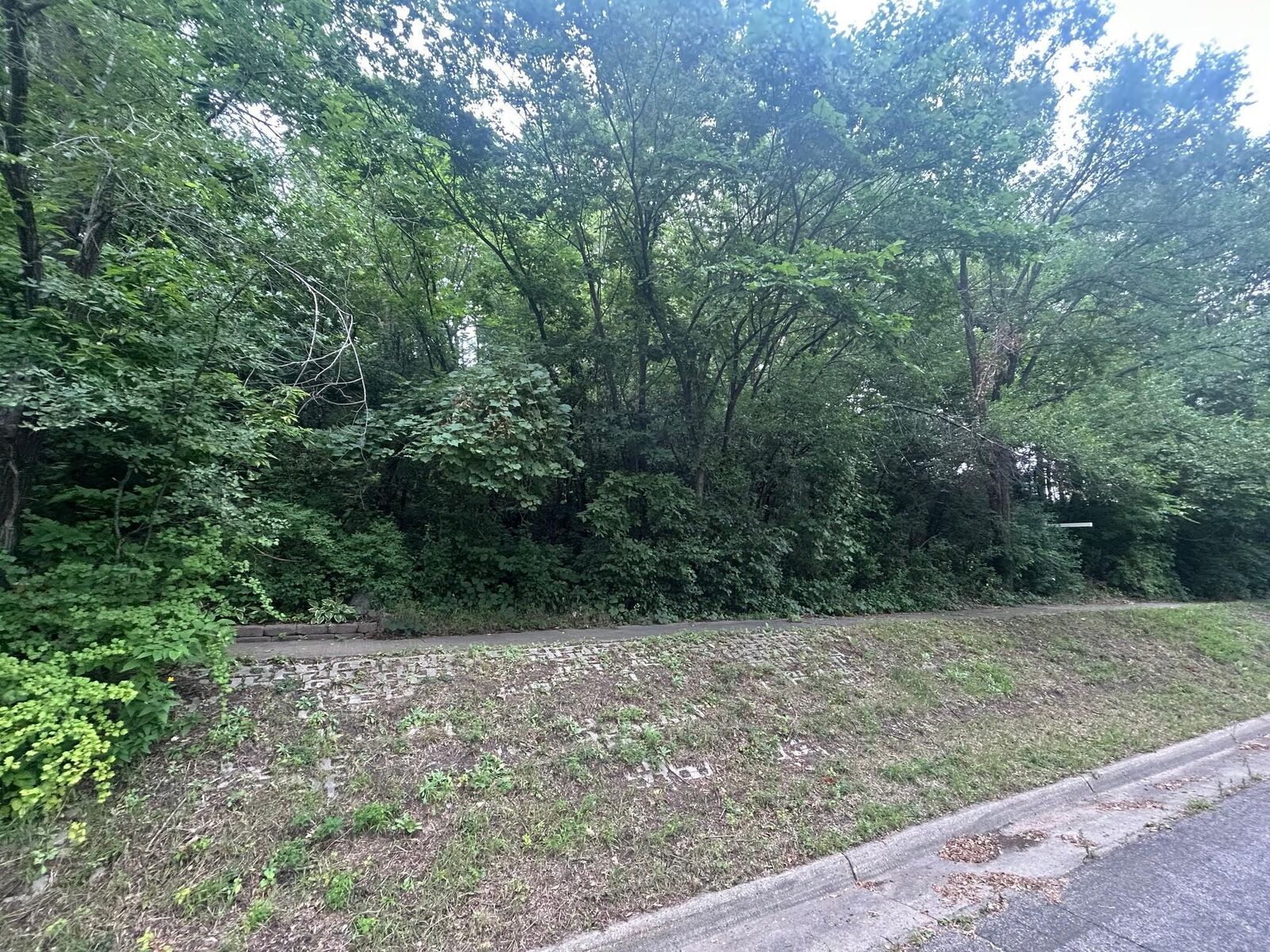 Property Photo:  18 Bates Avenue  MN 55106 