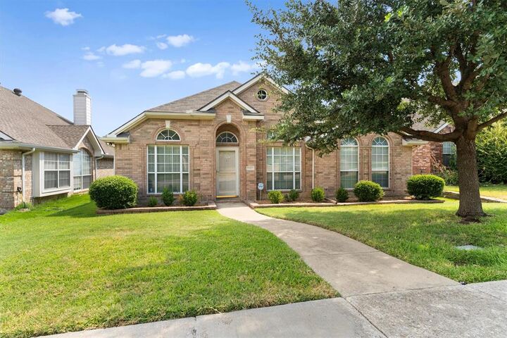 Property Photo: 2185 Crestlake Drive TX 75087