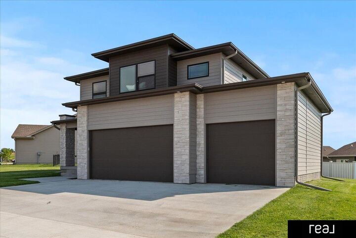 Property Photo:  202 Augusta Drive  IA 51575 