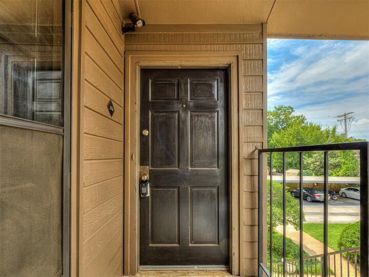 Property Photo:  5804 N Pennsylvania Avenue 203A  OK 73112 