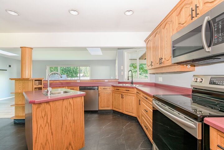 Property Photo: 714 Maple Street BC V0E 2V1