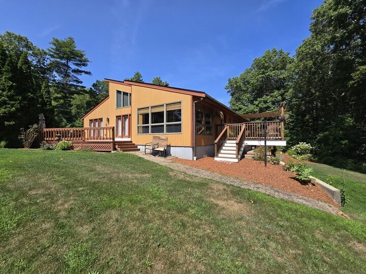 81 Sanford St  Berkley MA 02779 photo