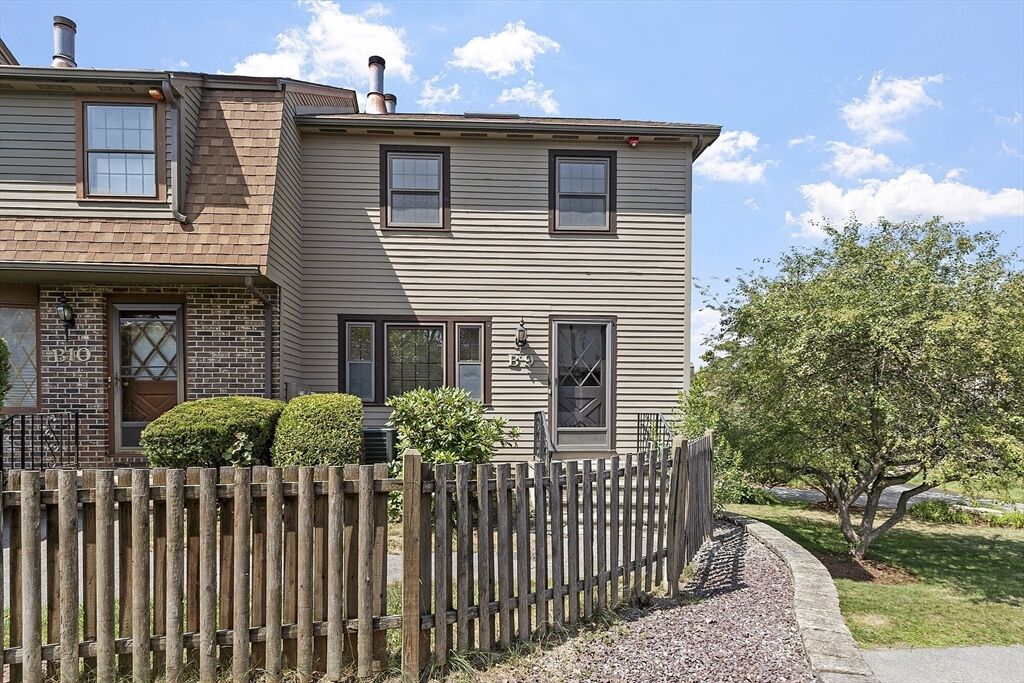 Property Photo:  B9 Scotty Hollow Drive B9  MA 01863 