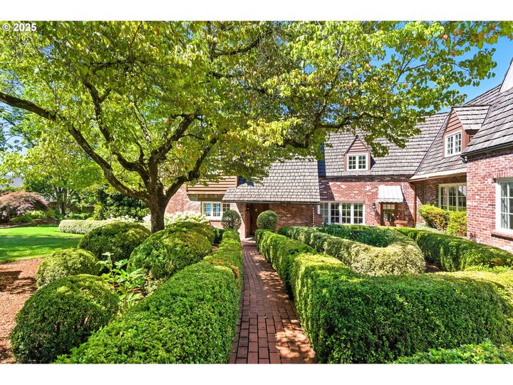 Property Photo:  919 Westpoint Rd  OR 97034 