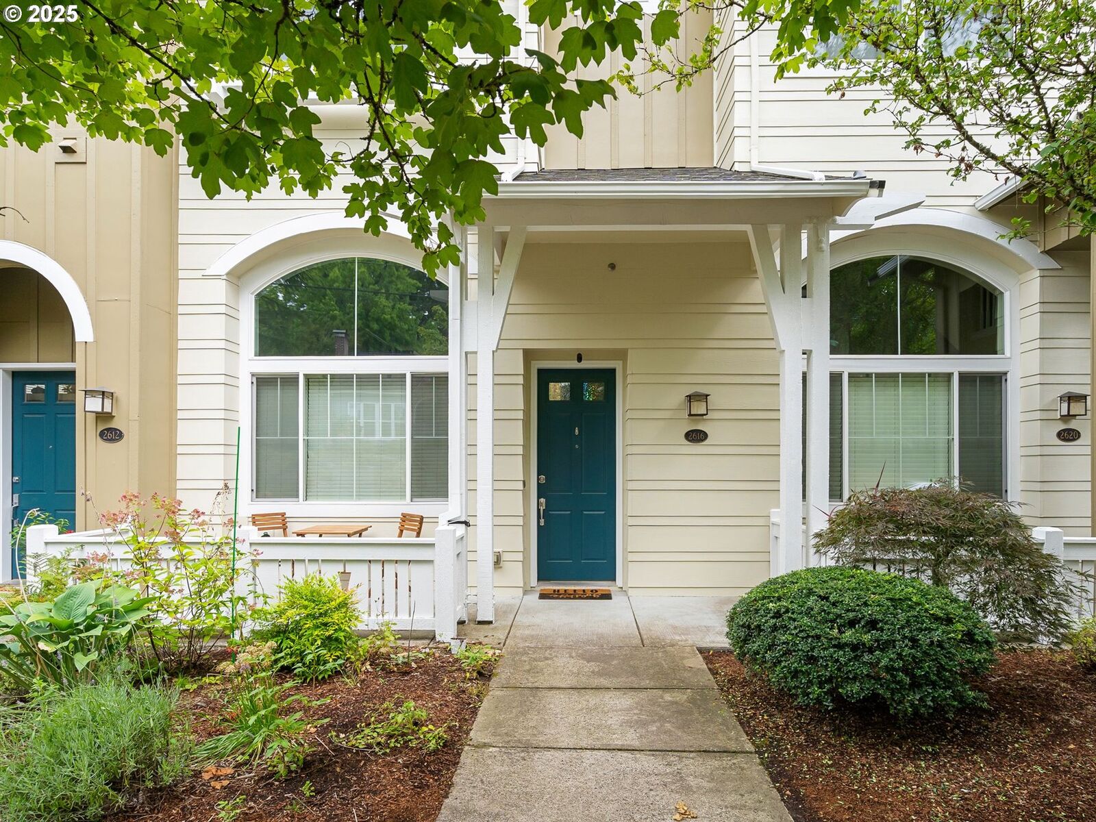 Property Photo:  2616 SW Hume Ct  OR 97219 