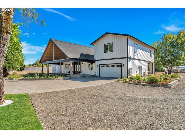 Property Photo: 6560 SW Rood Bridge Rd OR 97123