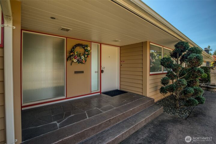 Property Photo:  1432  Bel Aire  WA 98520 