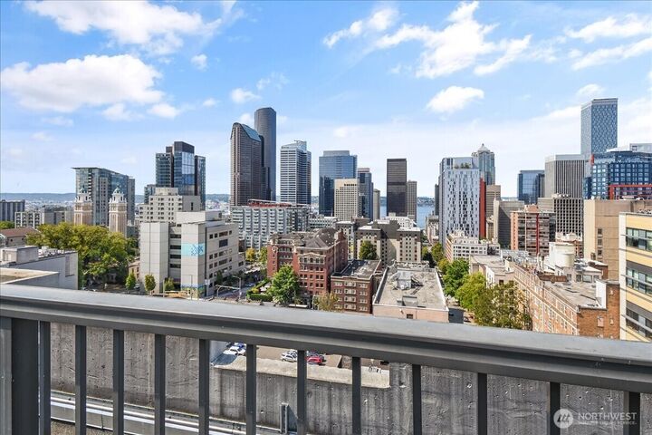 Property Photo:  1105  Spring Street 1201  WA 98104 