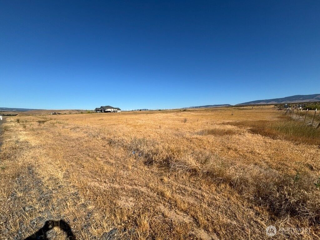 Property Photo: 2 Xxx Lower Green Canyon Road WA 98926