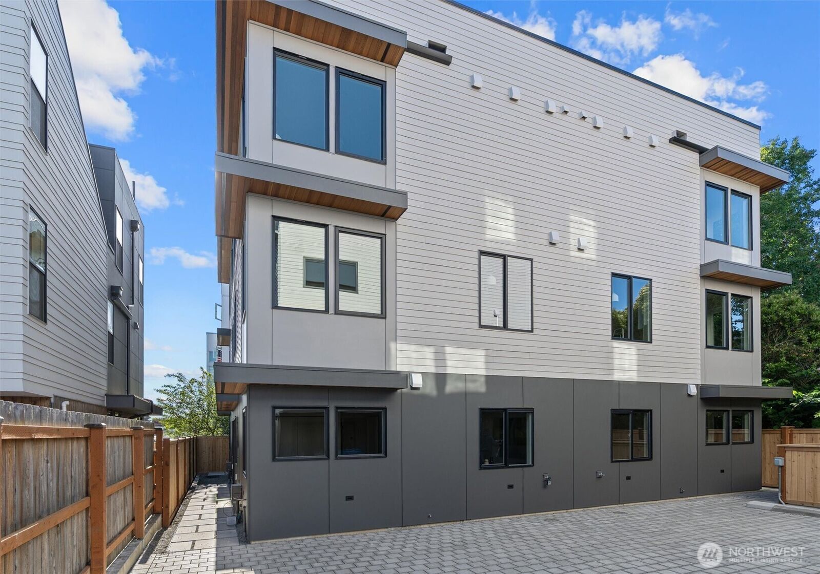 Property Photo:  4519 B  Bagley Avenue N B  WA 98103 