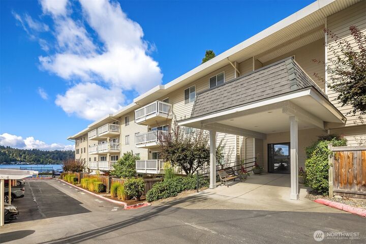 5021  Ripley Lane N 211  Renton WA 98056 photo