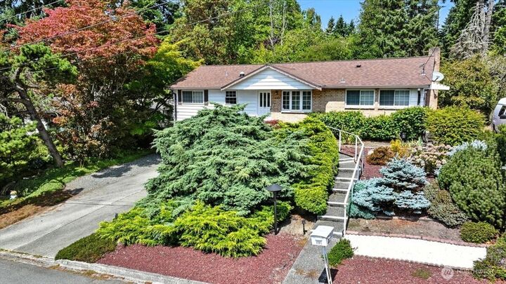 Property Photo: 6501 233rd Place SW WA 98043