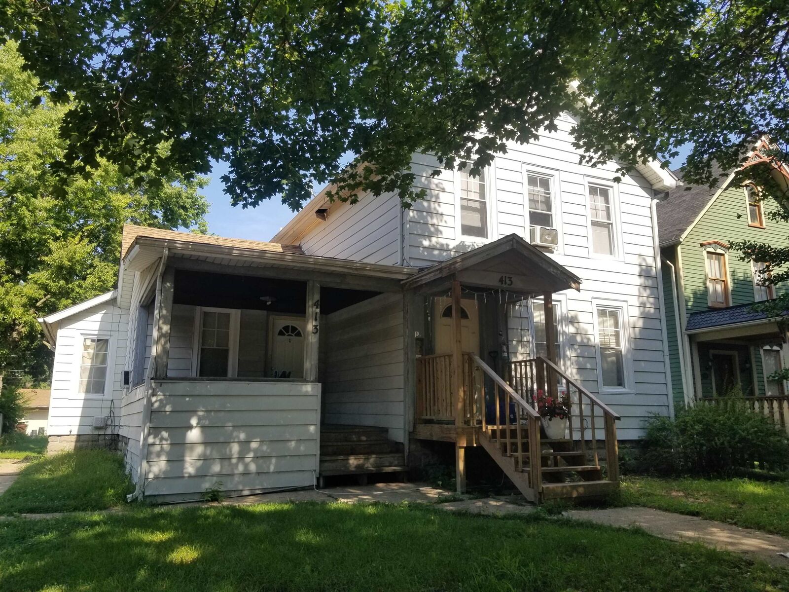 Property Photo: 413 S 2nd Street IL 61104