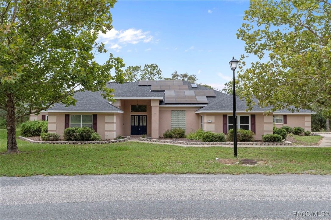 Property Photo: 24 Black Willow Court N FL 34446