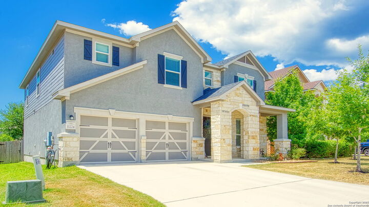 Property Photo:  11224 Hill Top Bend  TX 78023 