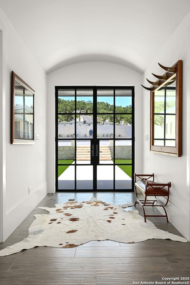 Property Photo: 1785 Backbone Ridge TX 78666