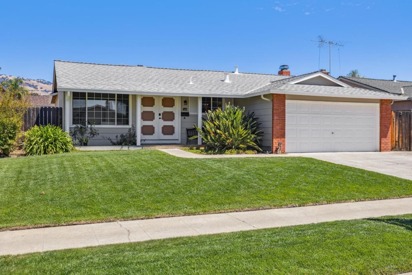 Property Photo: 2864 Haughton Drive CA 95148