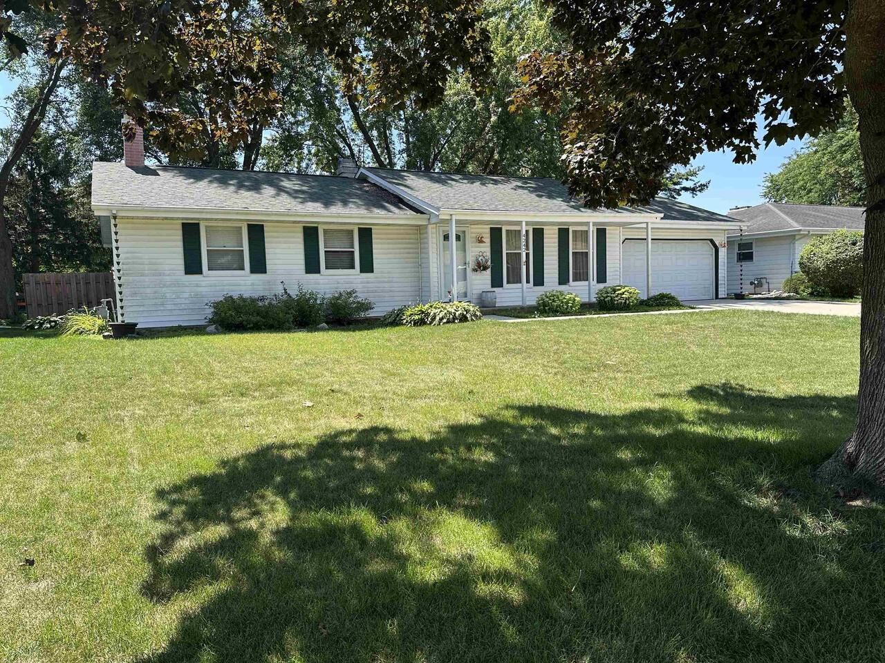 Property Photo: 4242 Skyview Drive WI 53546