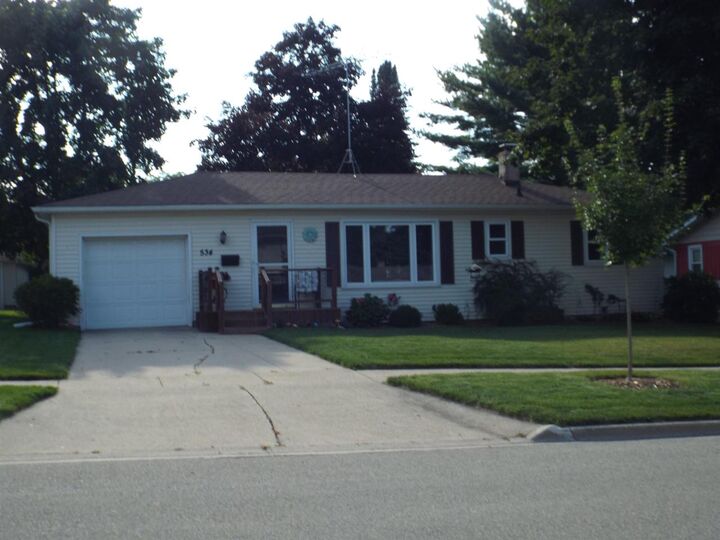 Property Photo:  534 Hamburg Street  WI 54971 