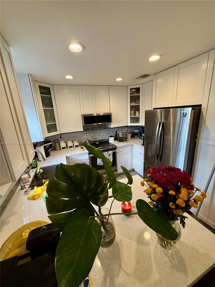 Property Photo:  459 SW 3rd St 22  FL 33130 