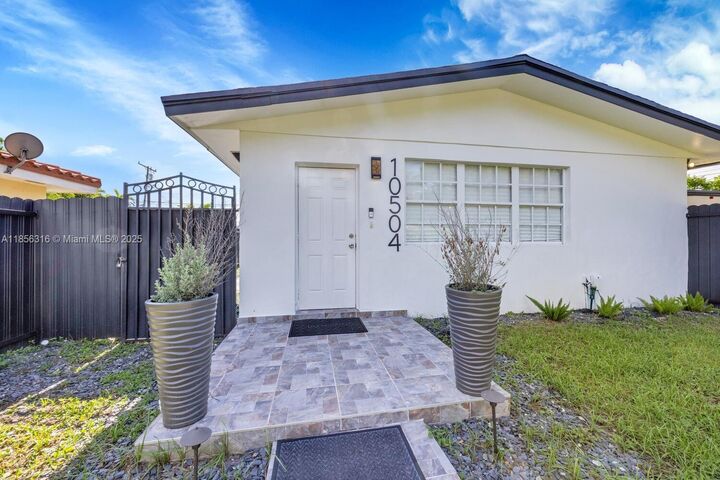 Property Photo:  10504 SW 77th Ct  FL 33156 