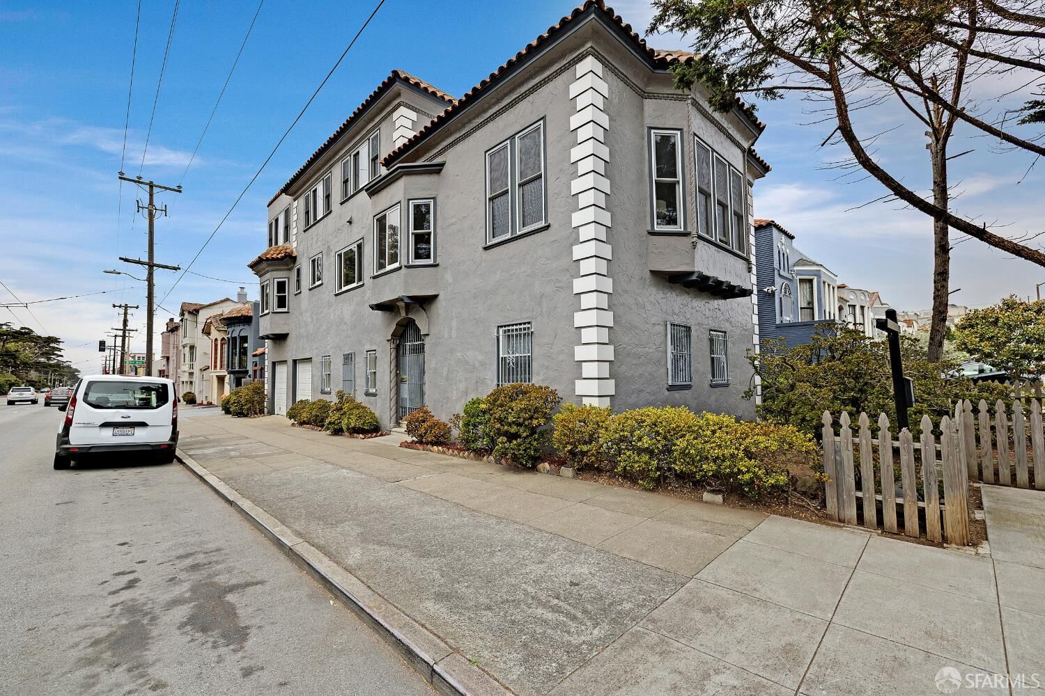Property Photo: 5600 Fulton Street CA 94121