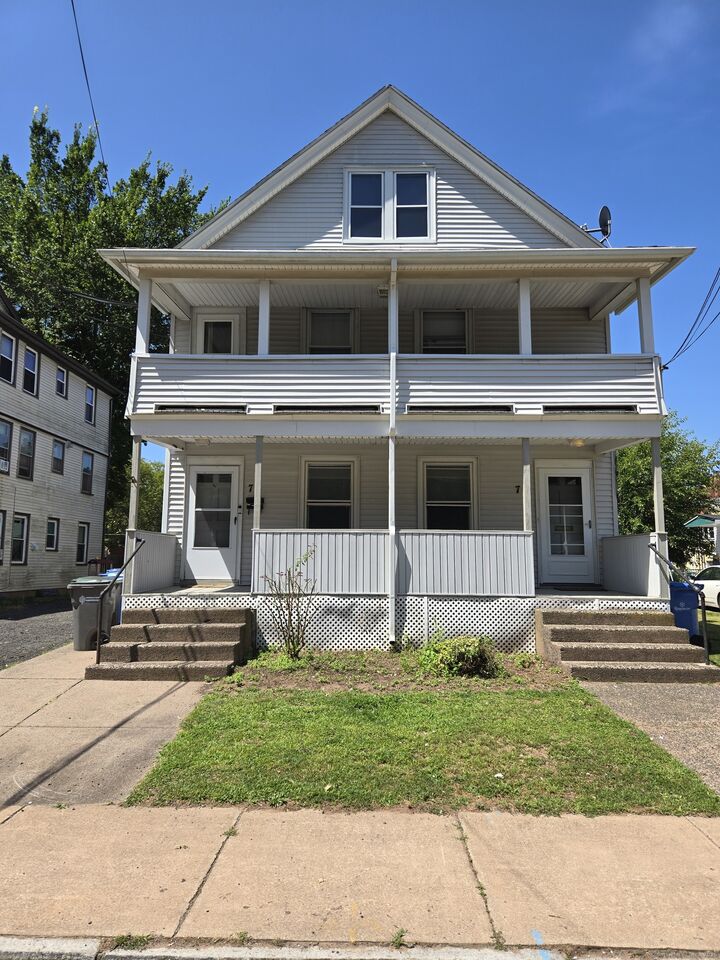 76 Cottage Street  Manchester CT 06040 photo