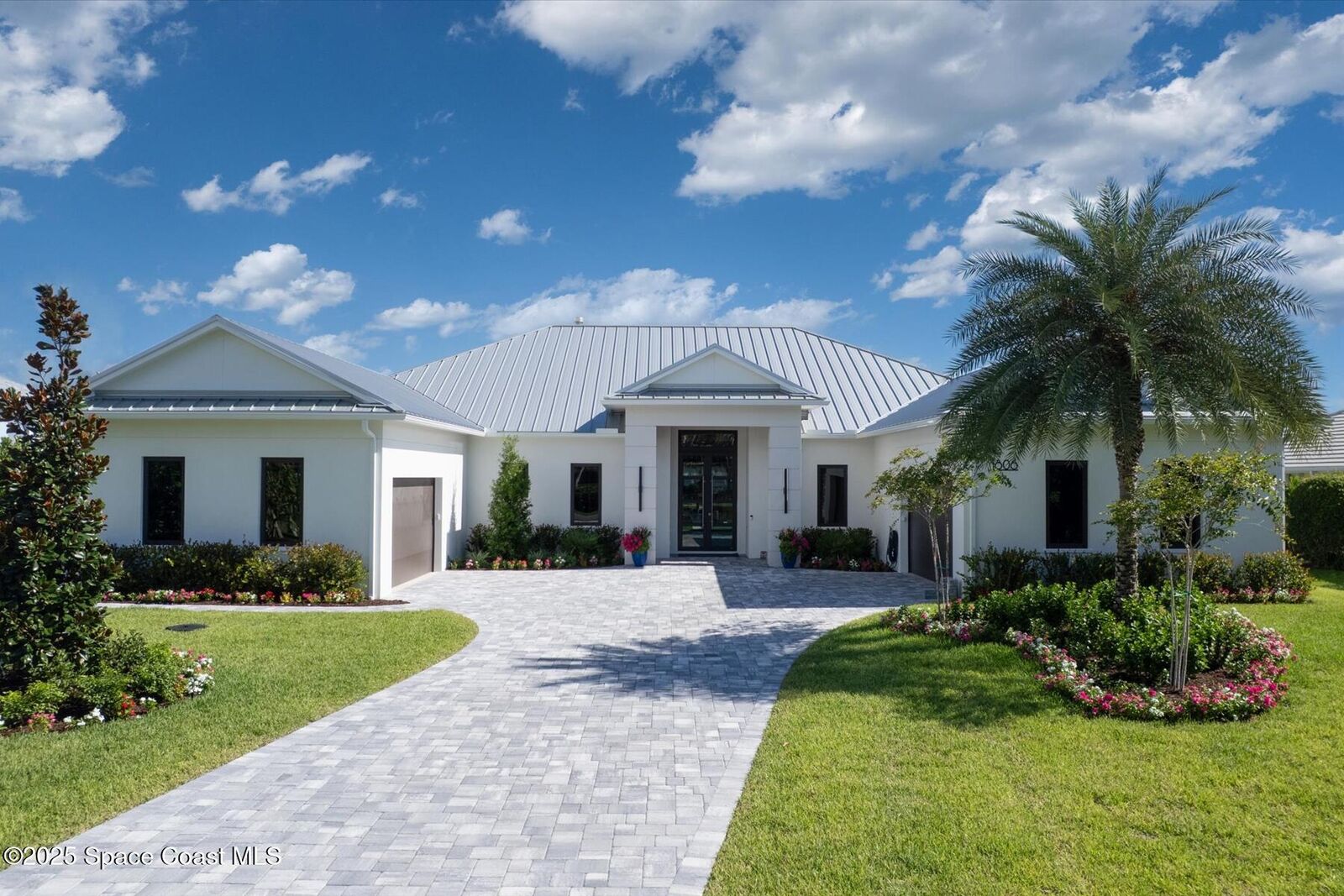 Property Photo: 1806 Mooringline Drive FL 32963