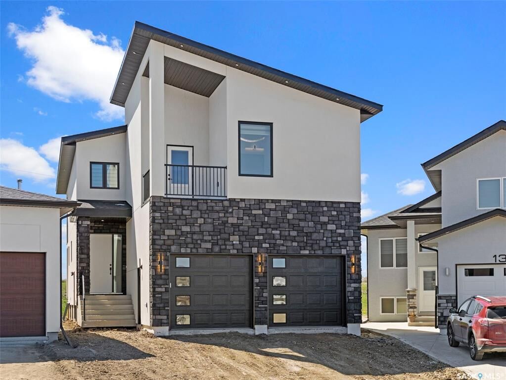 Property Photo:  134 Mazurek Crescent  SK S7V 1S1 