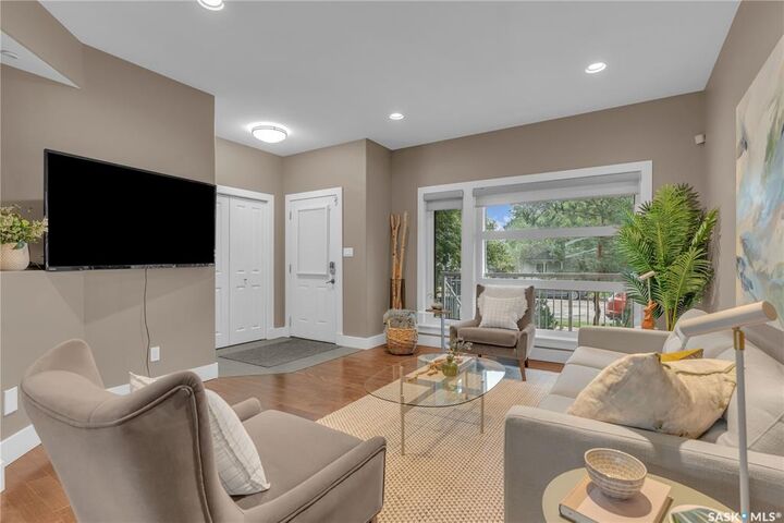 Property Photo: 112A 109th Street W SK S7N 2Z2
