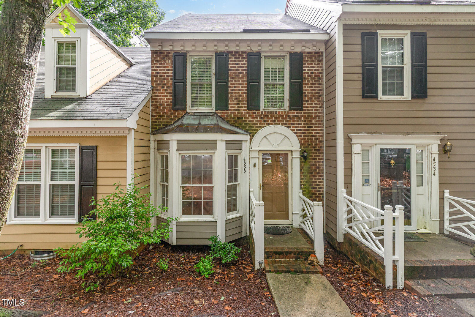 Property Photo: 4536 Hamptonshire Drive NC 27613