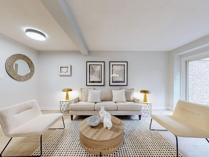 Photo de la propriété: 105 Carlton Road 8 ON L3R 1Z8