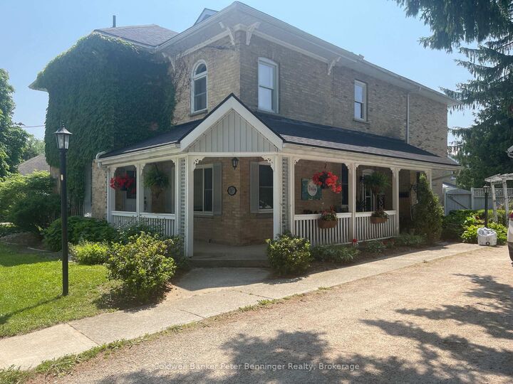 Property Photo:  192 3 Avenue SW  ON N0G 1L0 