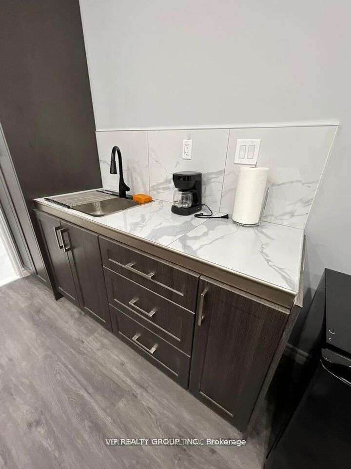 Property Photo:  2626 Eglinton Avenue E Unit 3  ON M1K 2S3 