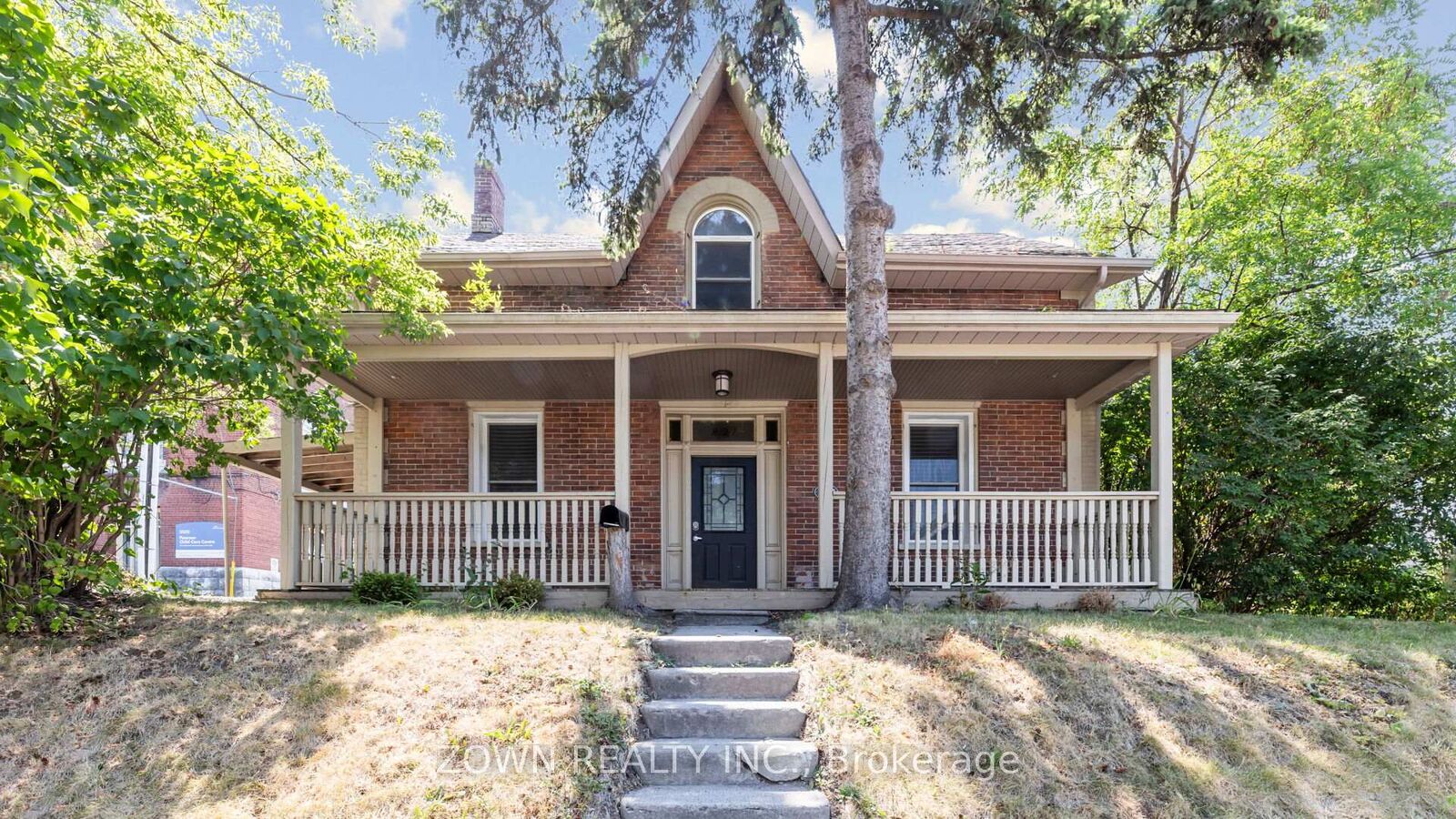 Property Photo: 227 McDonnel Street ON K9H 2W1