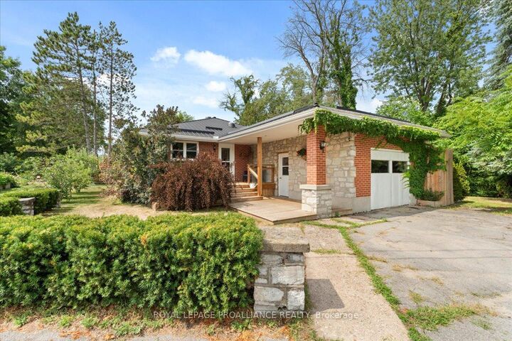 Property Photo:  122 Spring Street E  ON K0K 3J0 