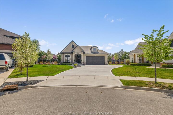 Photo de la propriété: 292 Christine Avenue ON N8L 1B5