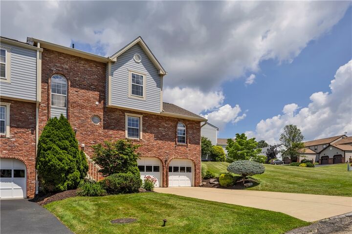 Property Photo: 1227 Valleyview Dr. PA 15055