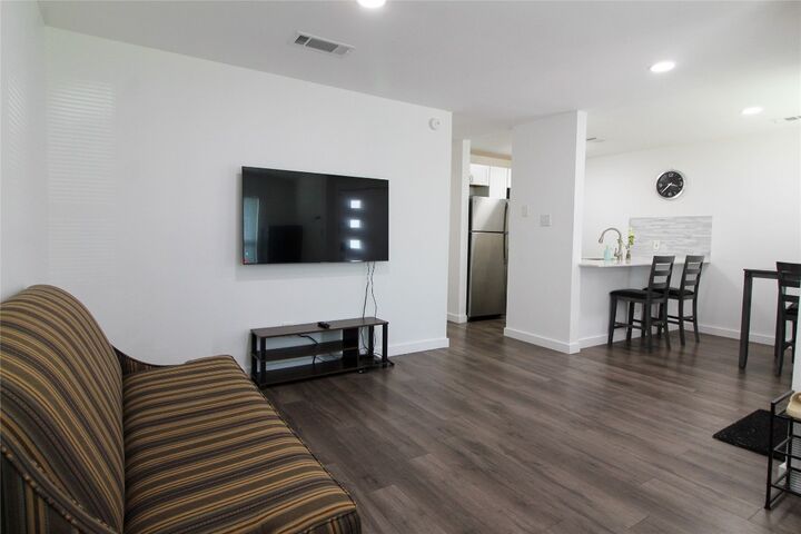 Property Photo:  6409 Burns Street 104  TX 78752 