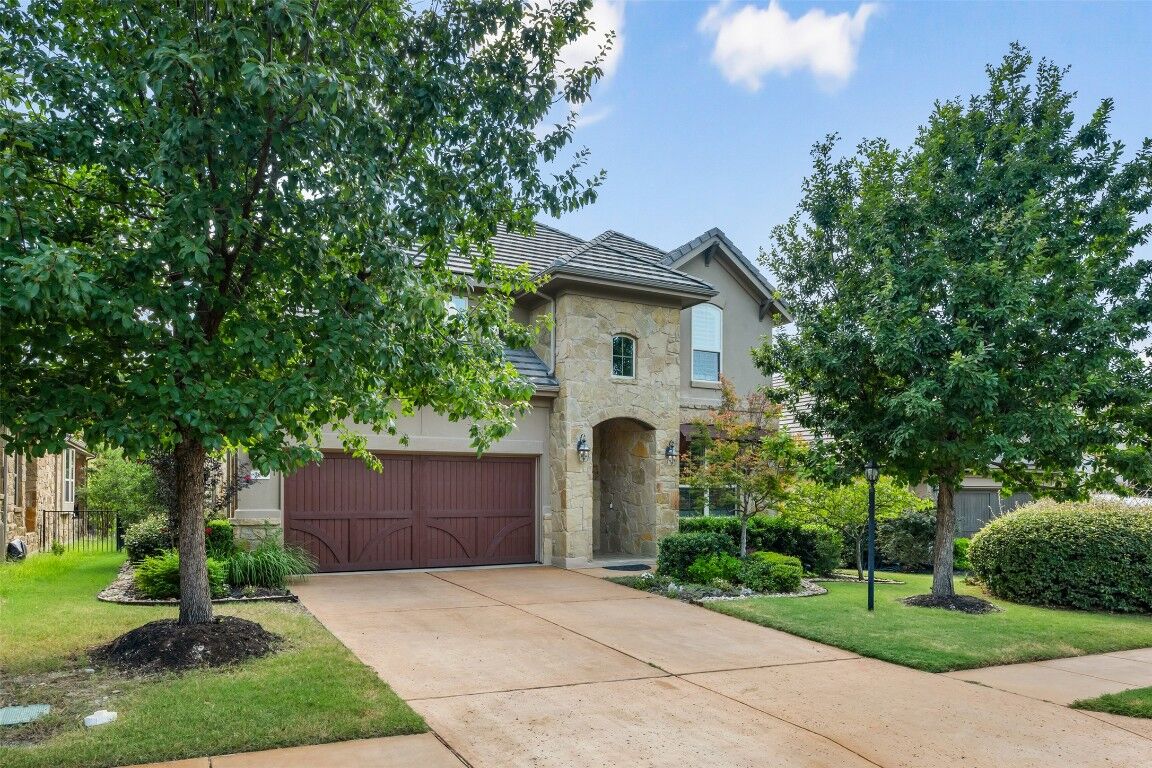 Property Photo:  206 Maxwell Way  TX 78738 
