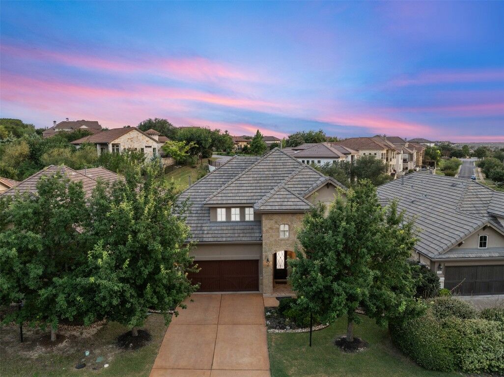 Property Photo: 206 Maxwell Way TX 78738