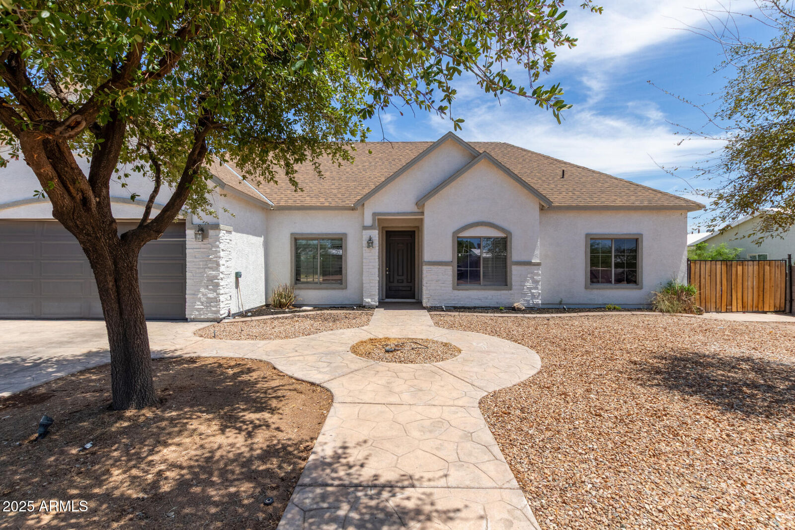 Property Photo:  447 S Warner Drive  AZ 85120 