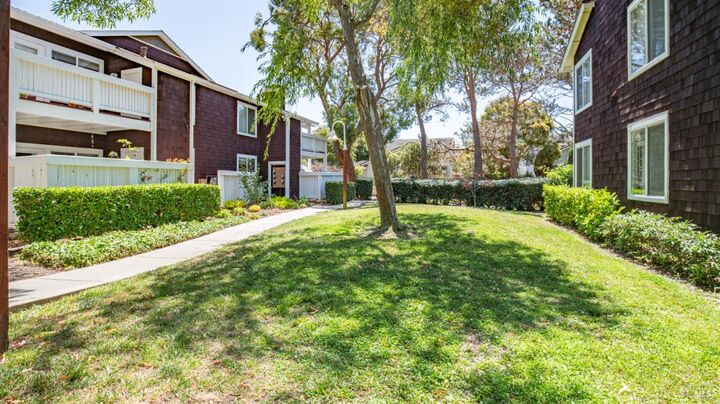 Property Photo:  209 E Bayside Court  CA 94804 