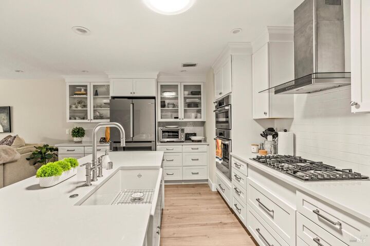Property Photo:  135 Vineyard Circle  CA 94599 